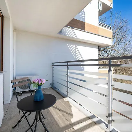 Apartamento Wyjatkowy Z Parkingiem By Renters