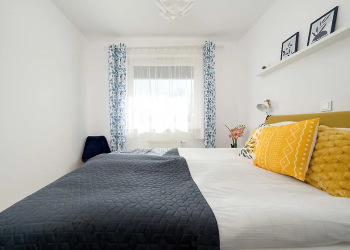 Wyjatkowy Z Parkingiem By Renters Apartamento Breslavia