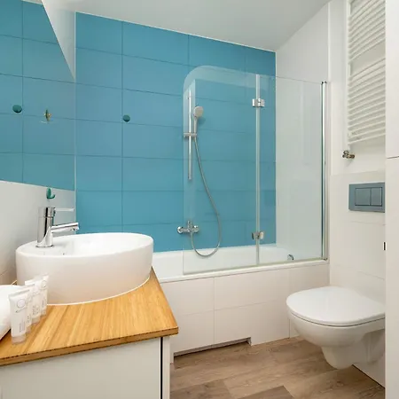 Wyjatkowy Z Parkingiem By Renters شقة