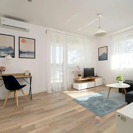 Wyjatkowy Z Parkingiem By Renters * فروتسواف